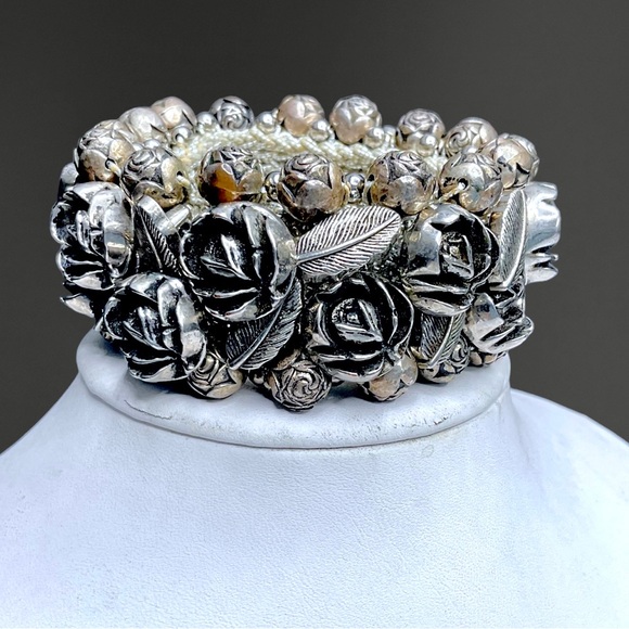 🌺SALE! Vintage Silver Rose Bracelet - Picture 11 of 13